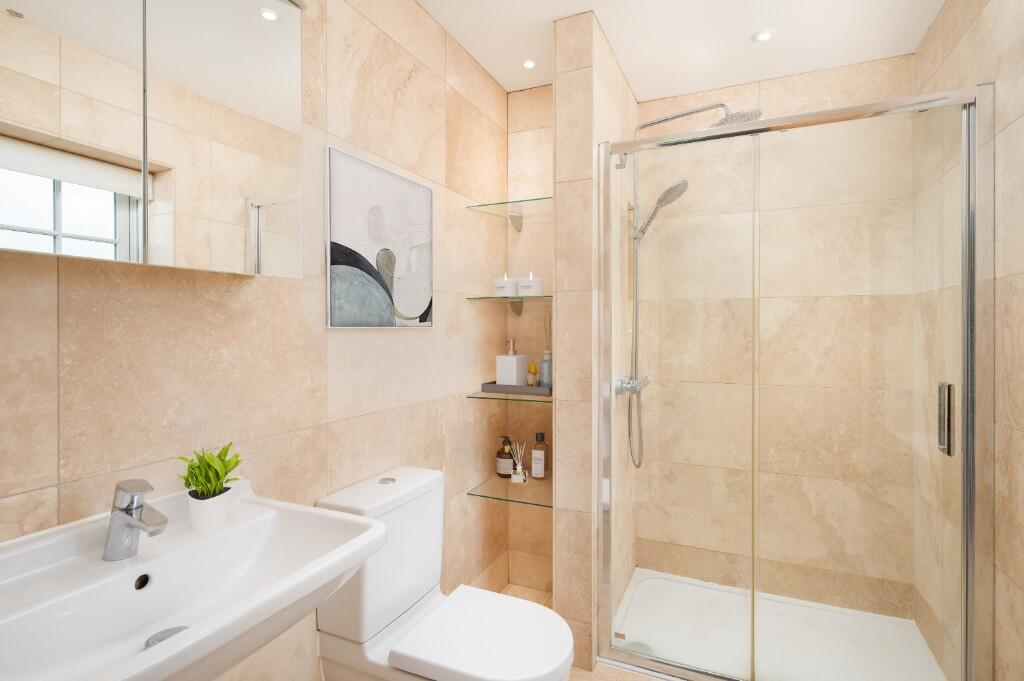Bed 2 en-suite