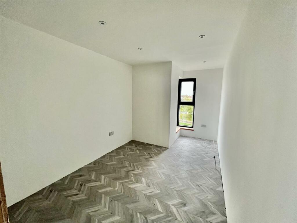 PENTHOUSE 9.jpg
