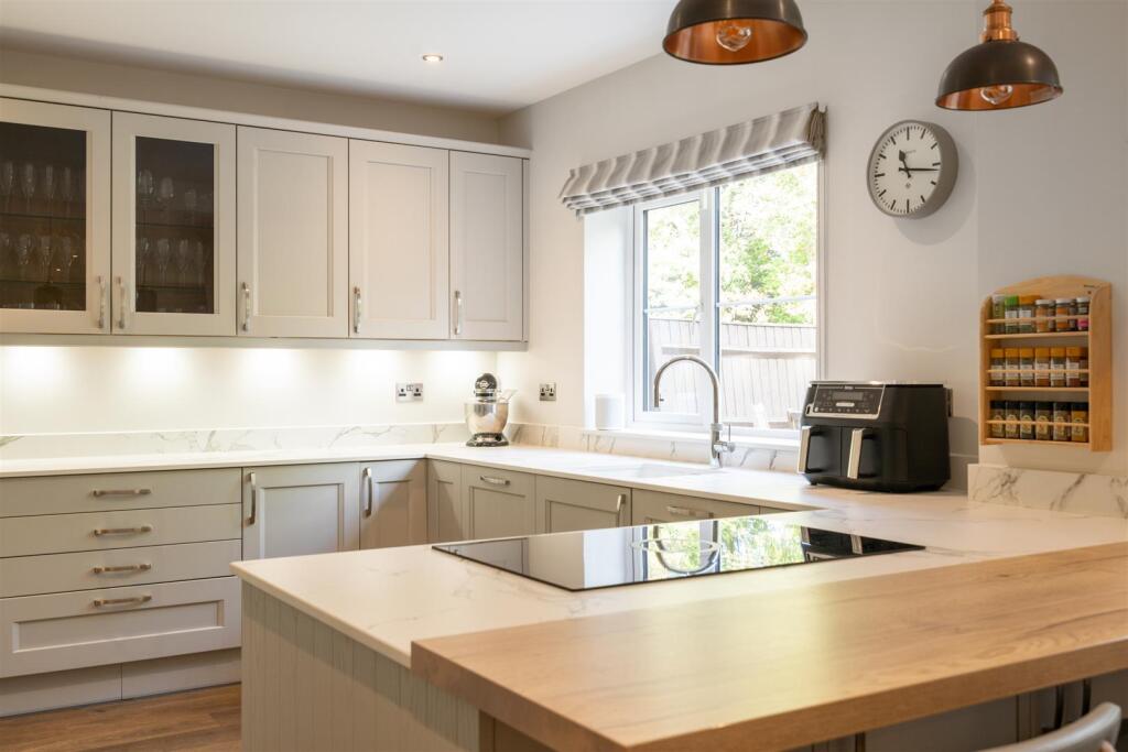 136 Norton Lane_028.jpg