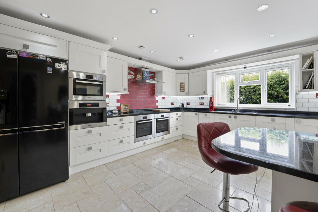 Kitchen/Breakfast