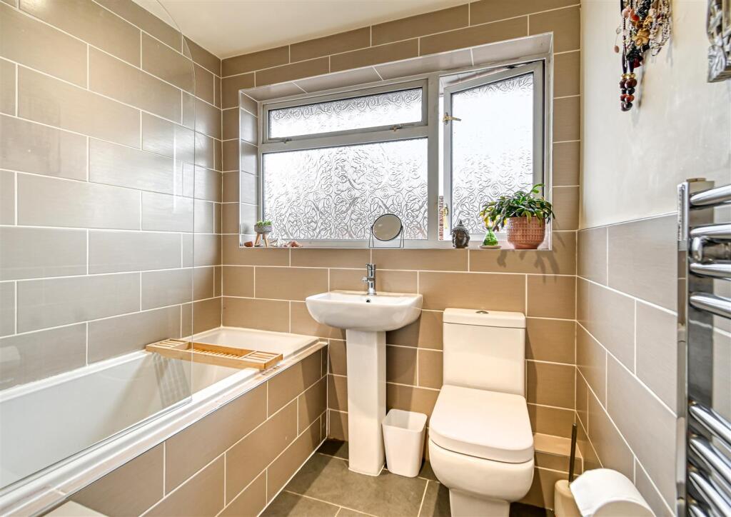 10 Hazel View-12.jpg