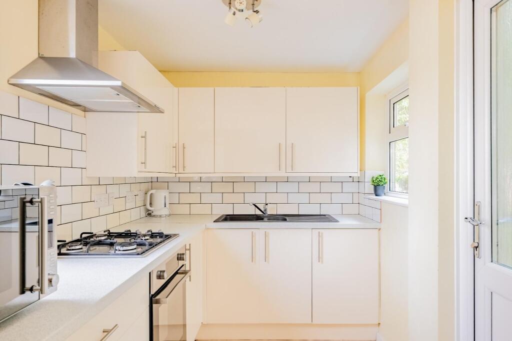 44 Haycome Drive BA2 1PG-15.jpg