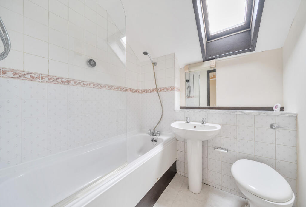 1371248-4-68f6195...