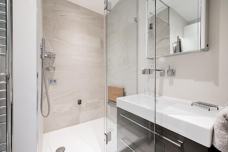 Flat 27, Manor House Court W9 2PZ-7-Low-Res.jpg