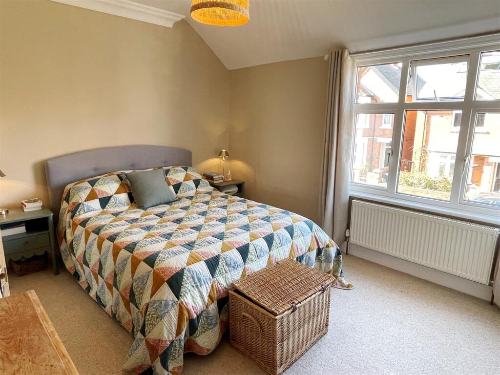 Bed 1a.JPG