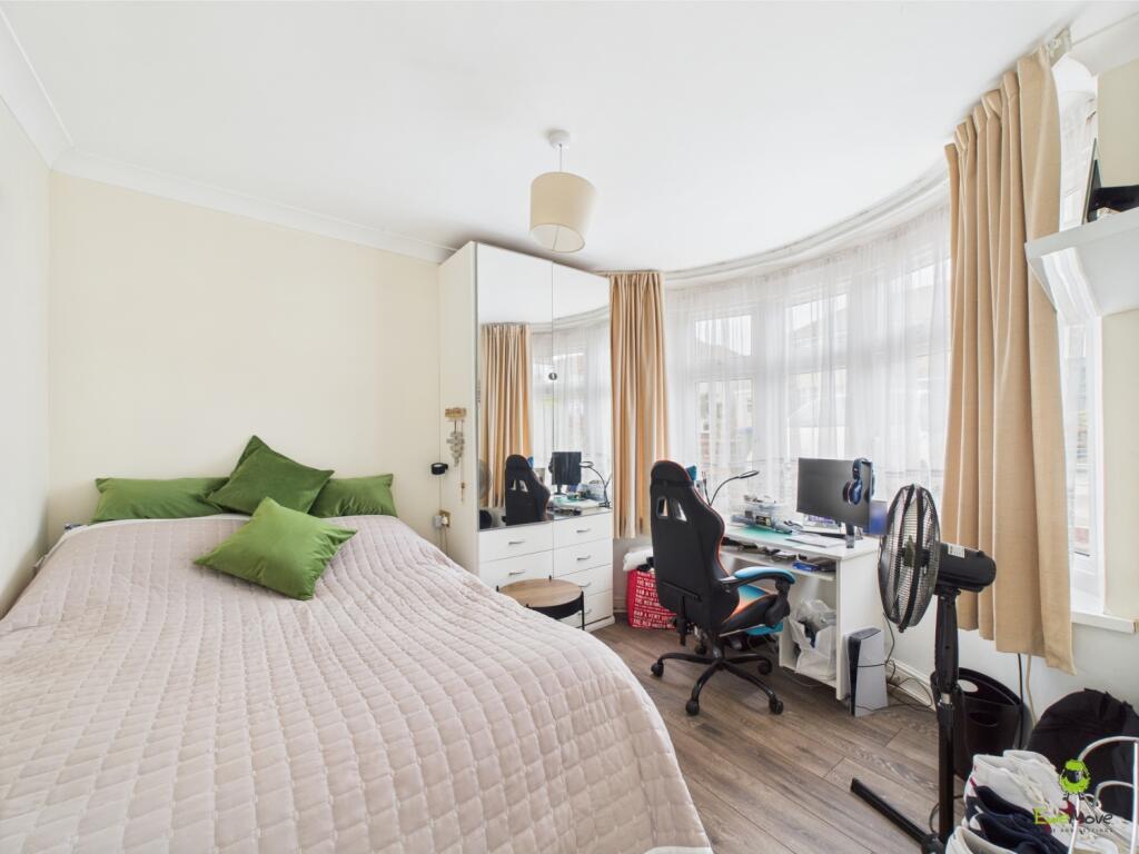 CAM02615G0-PR0063-STILL012