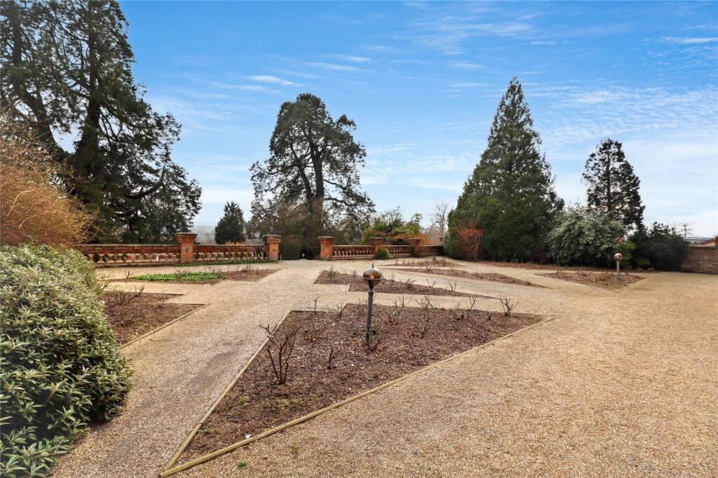 Communal Grounds