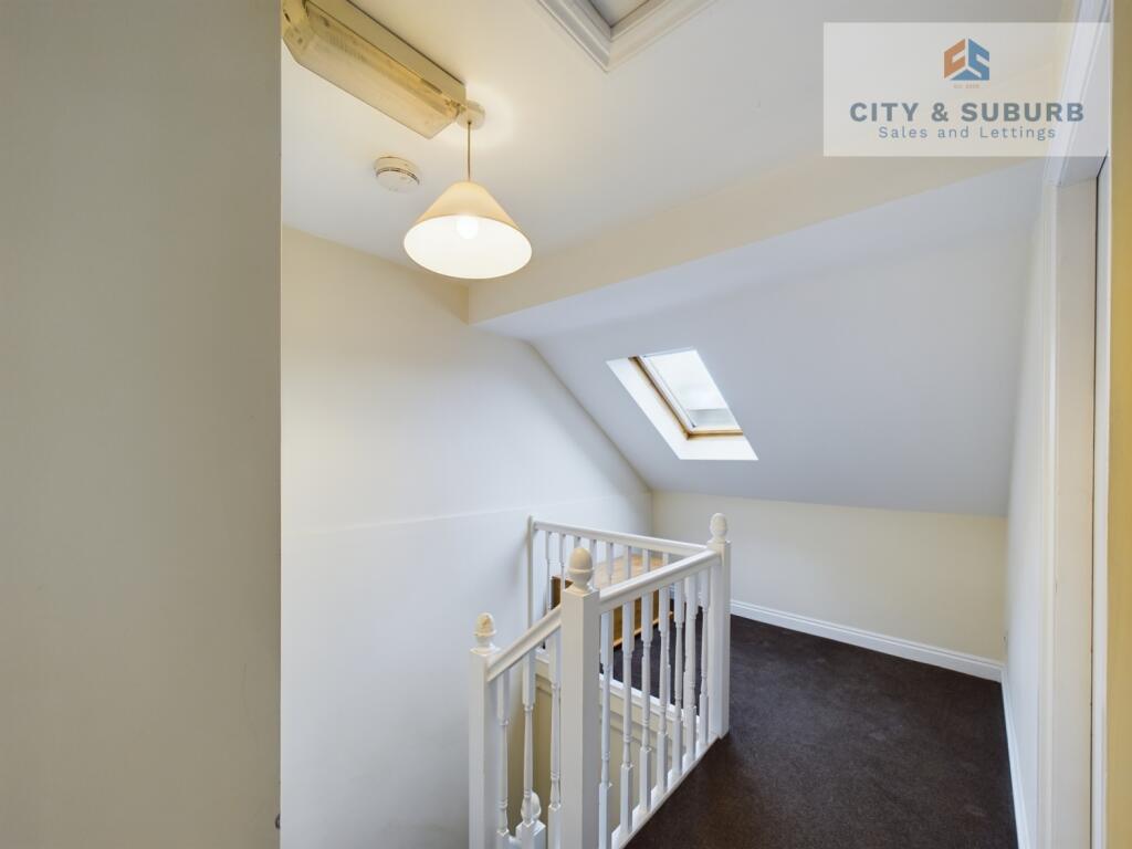 CAM01351G0-PR0112-STILL007