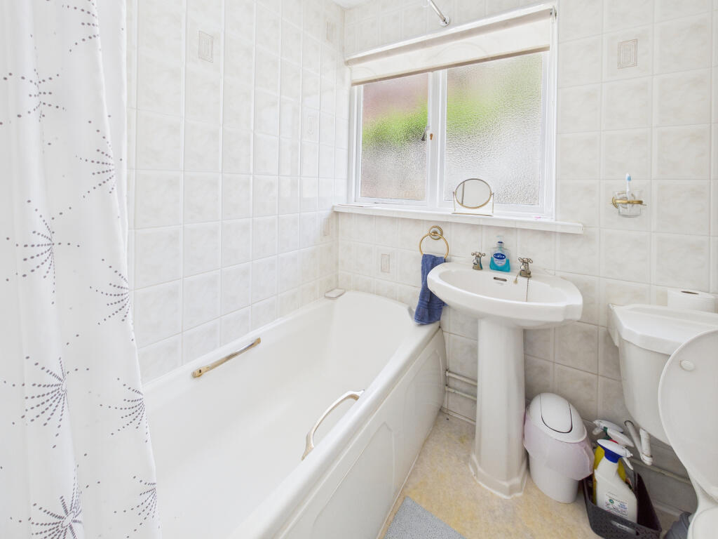 CAM01354G0-PR0550-STILL007