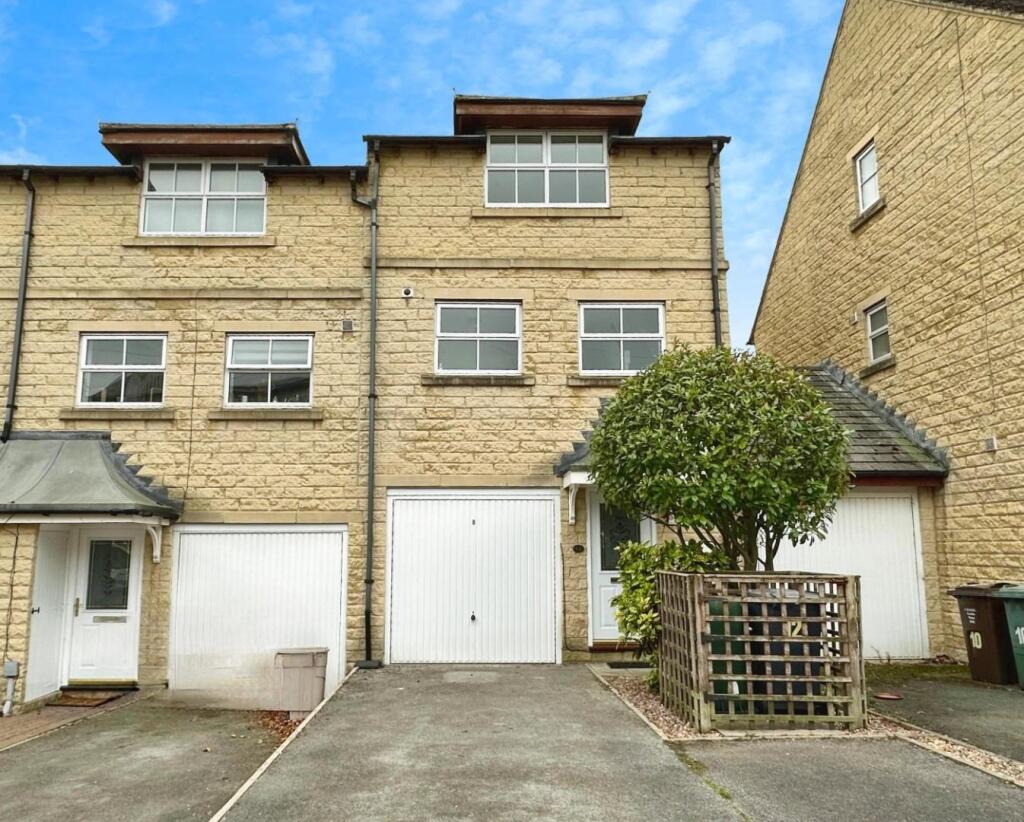 Paslew Court