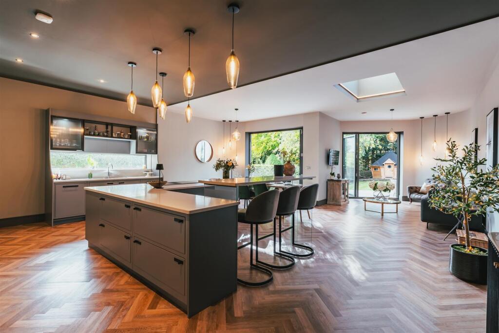 Dining Kitchen