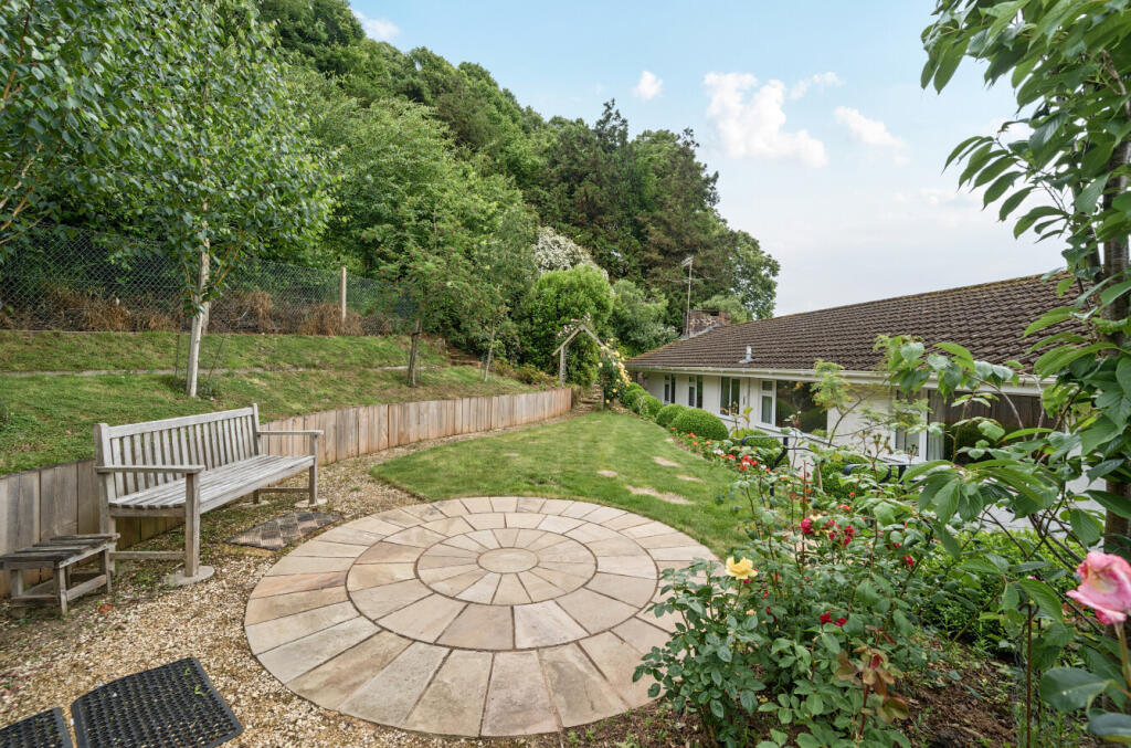 1302254-1-684852f...