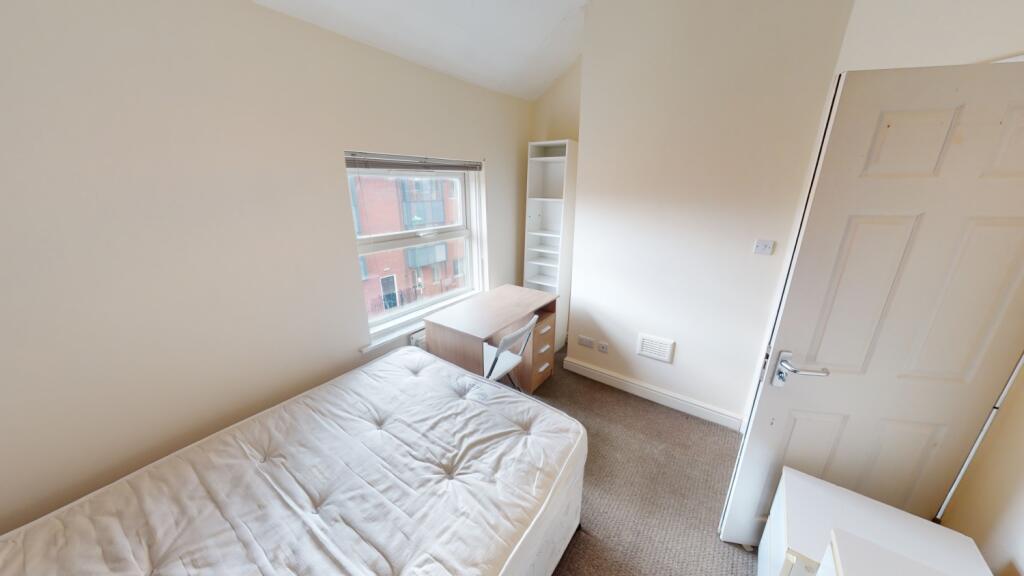 28-Russell-Street-08042023_163918