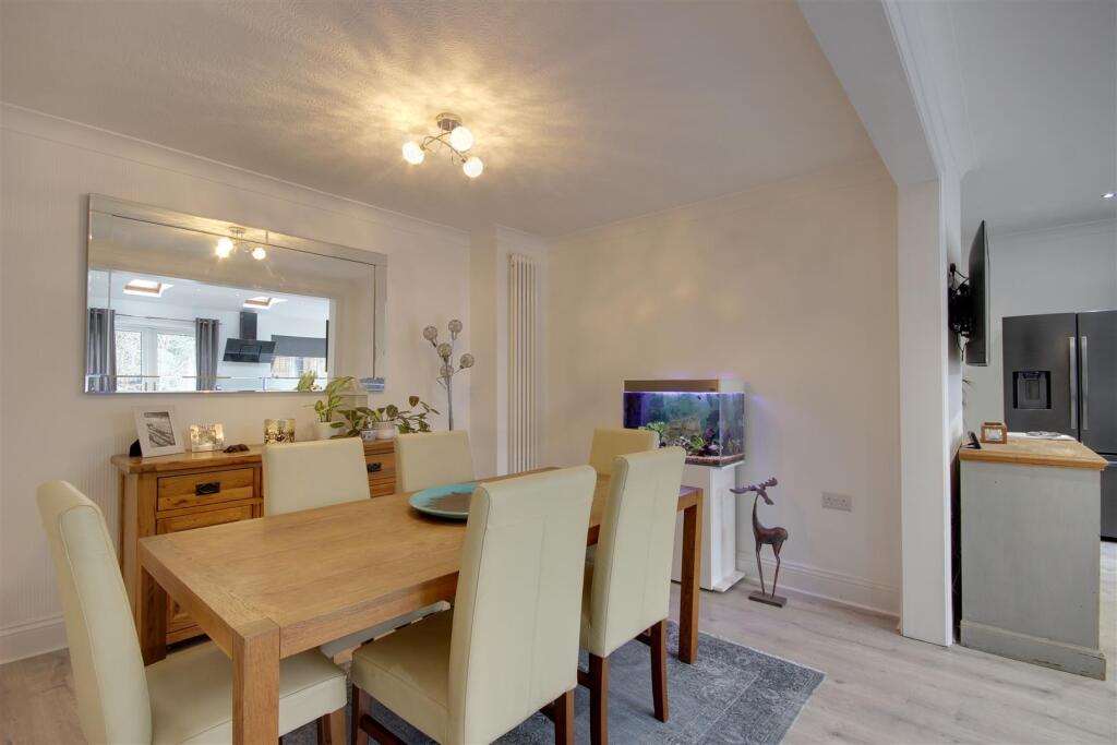 Breakfast Room