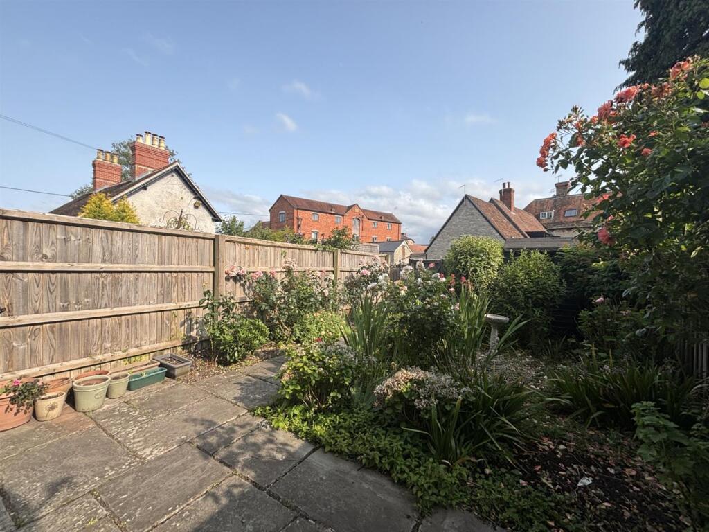 Garden 2.jpg