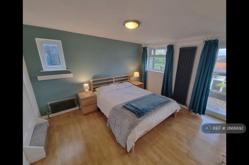 Ensuite Bedroom