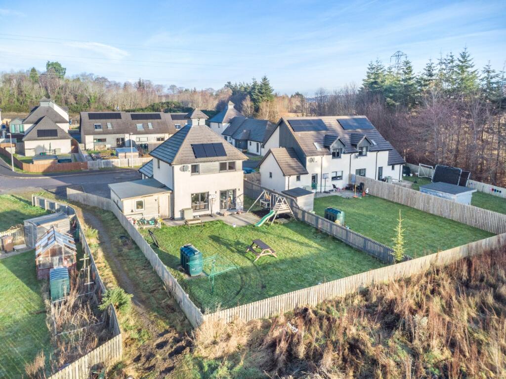 4 Aird Crescent