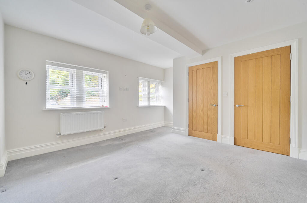 1376315-8-690c85b...