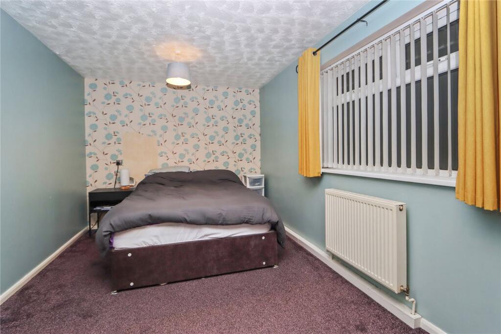 Bedroom 1 Pic 1