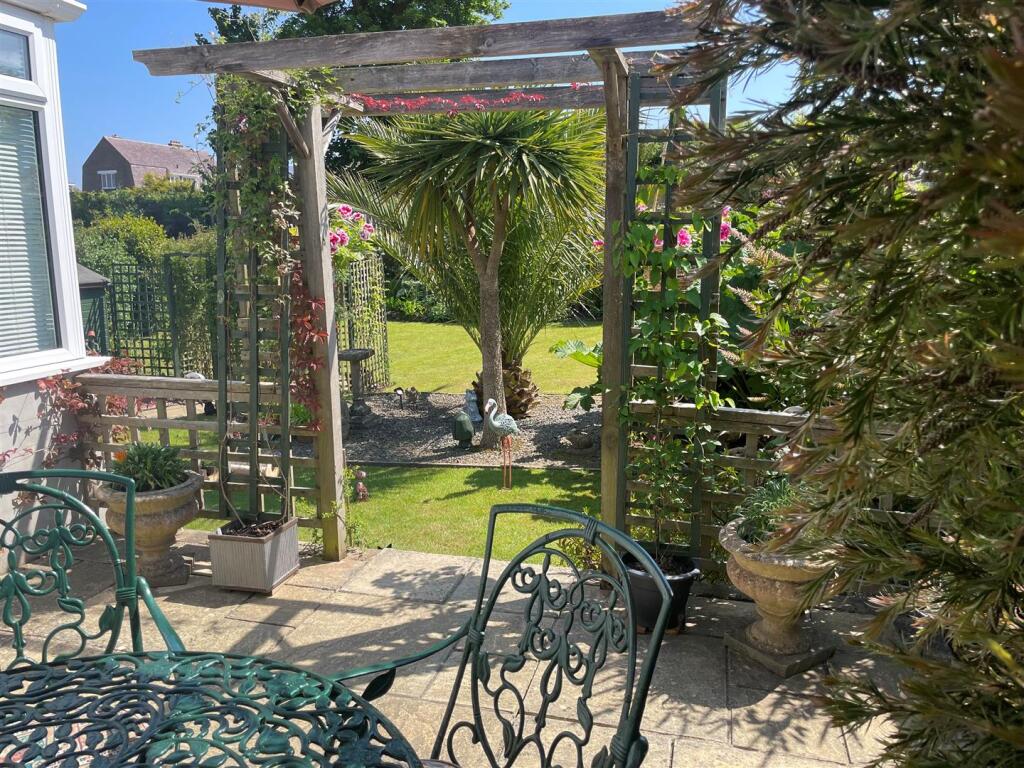 Garden 3.jpg
