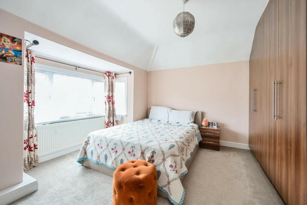 10776_HRW210453_I...