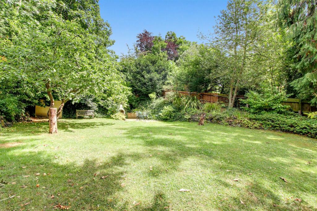 GARDEN.jpg