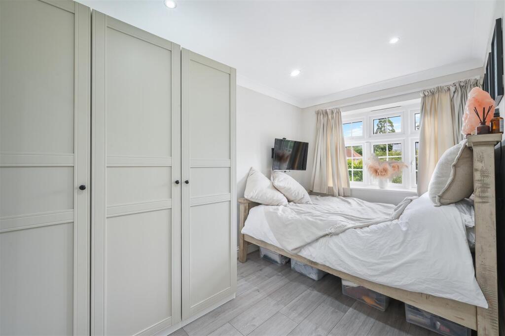 NORTH VIEW CRESCENT,  (16).jpg