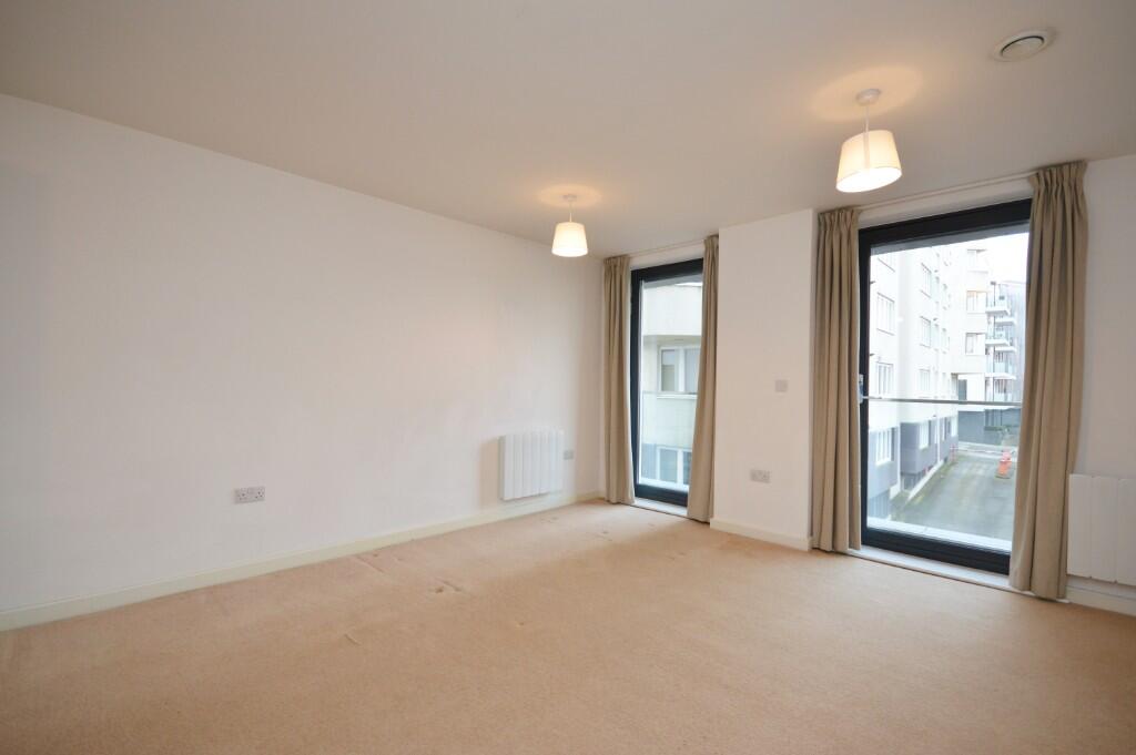 Kitchen/ Living Room