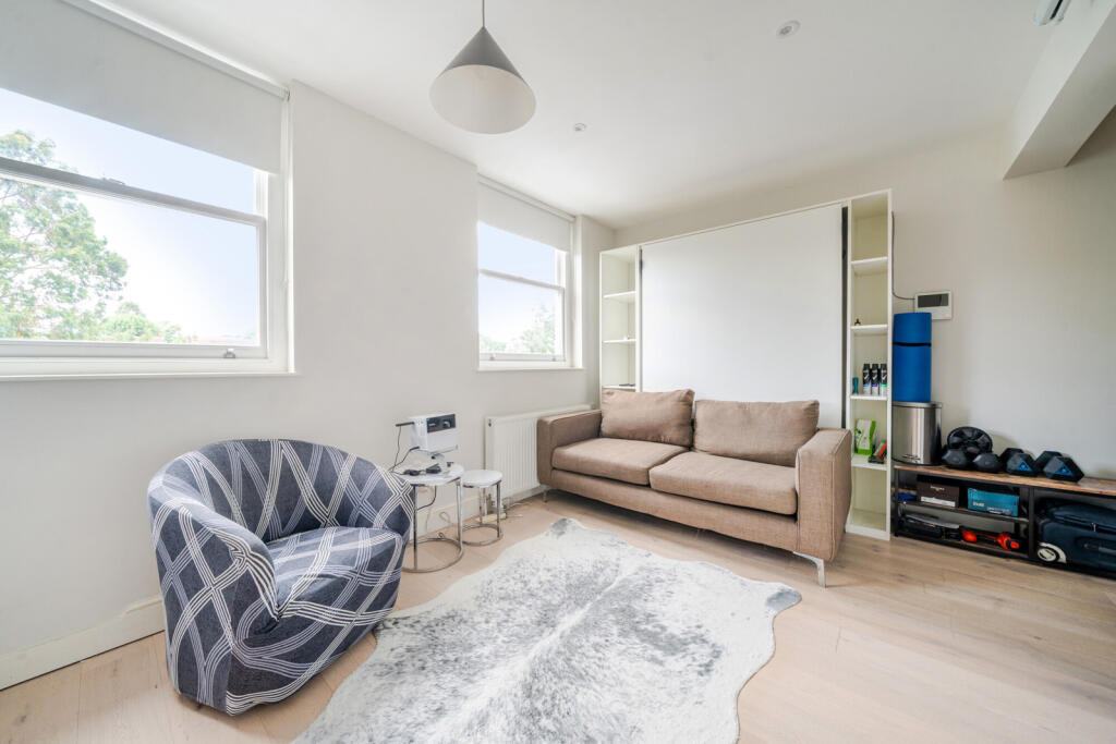 1316962-7-685d3d4...