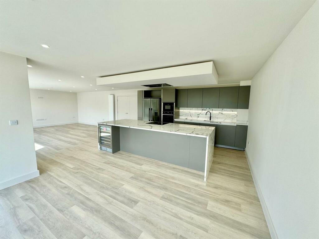 PHOTO-2024-07-08-20-30-10 (2).jpg