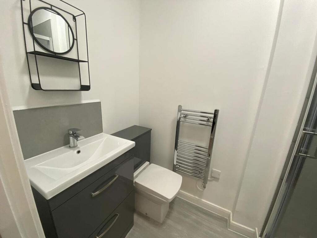 stonecros94743bathroom (1).jpg