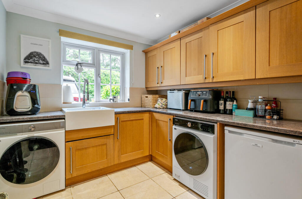 1341750-4-68a71ac...