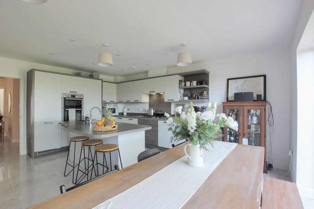 Kitchen/family room
