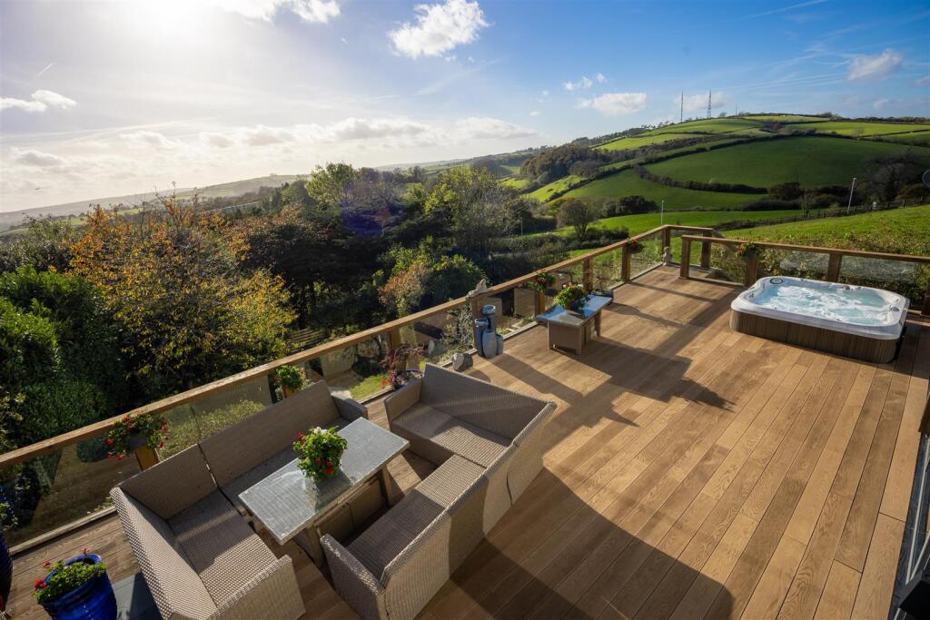 16 - 53 Dunstone Park Road Paignton.jpg