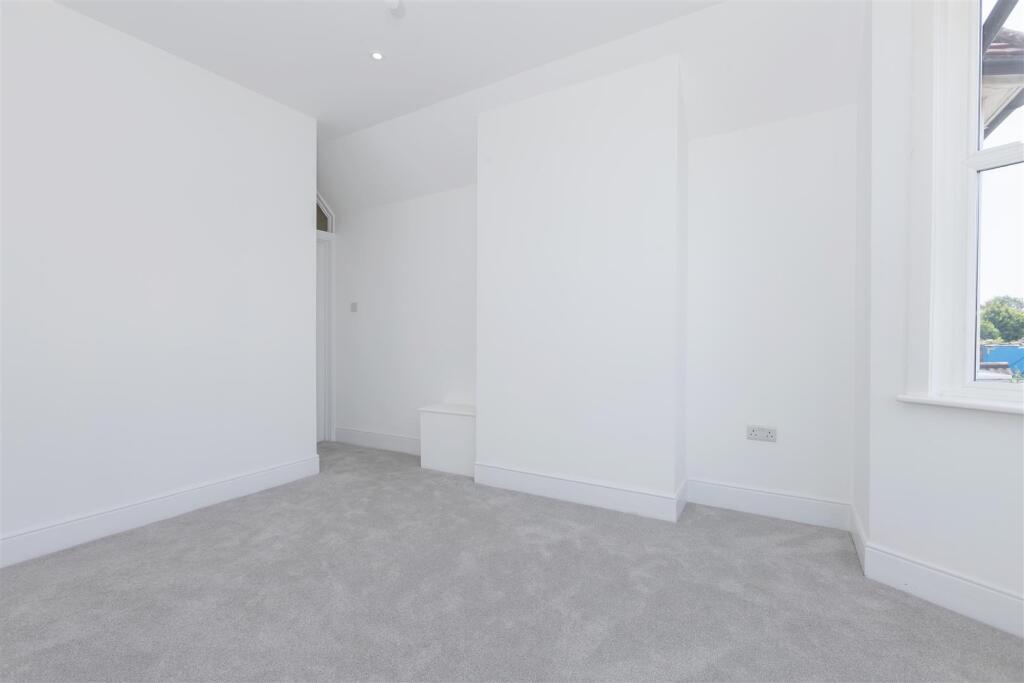 For Sale by Aspire Residential | Pembury  Road