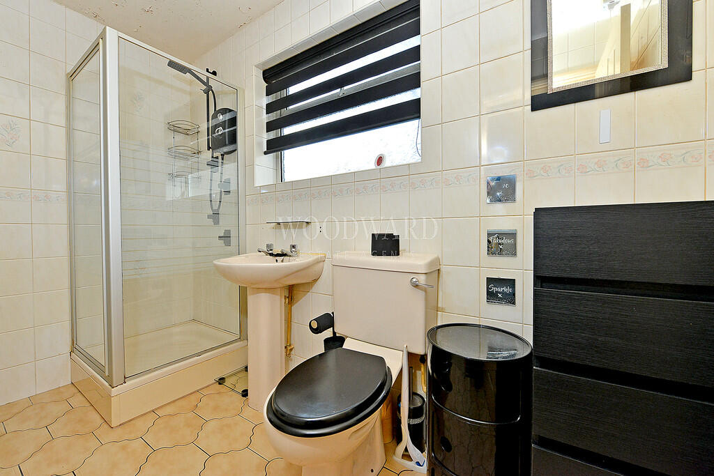 En-Suite Shower
