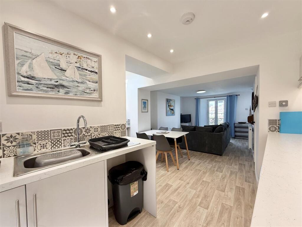 Kitchen To Living Space.jpeg