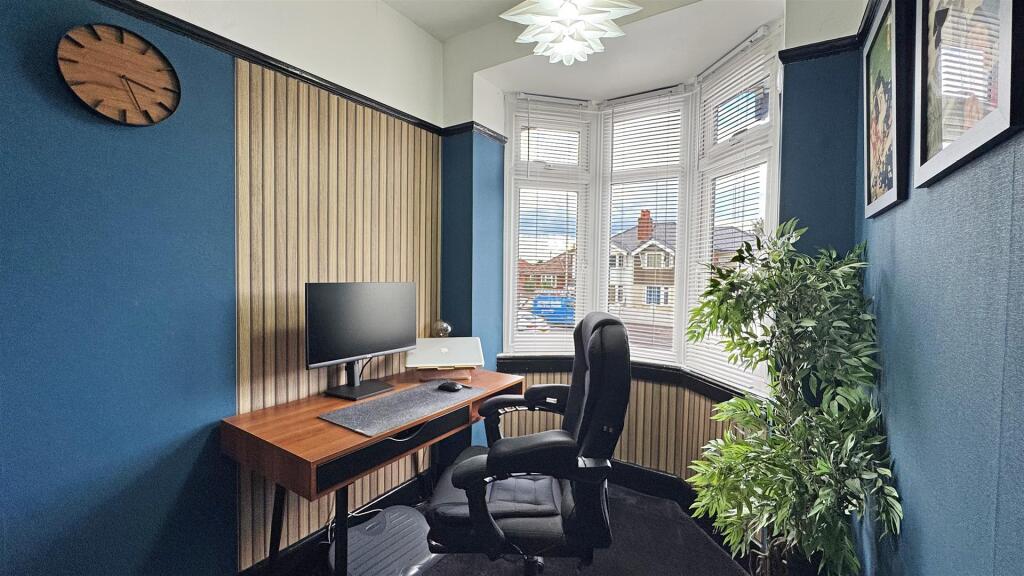 Bed 3/Office
