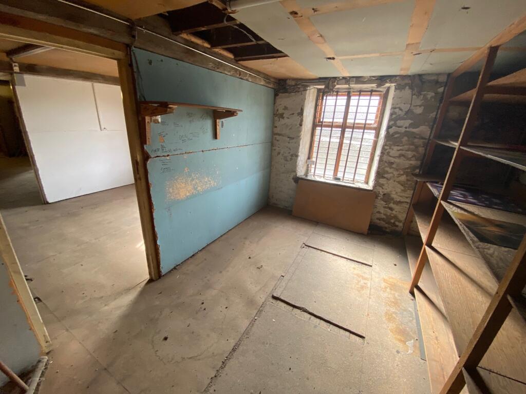 16 T202510031117.jpg