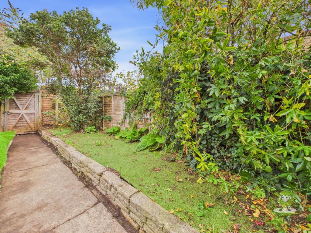 CAM01543G0-PR0163-STILL005