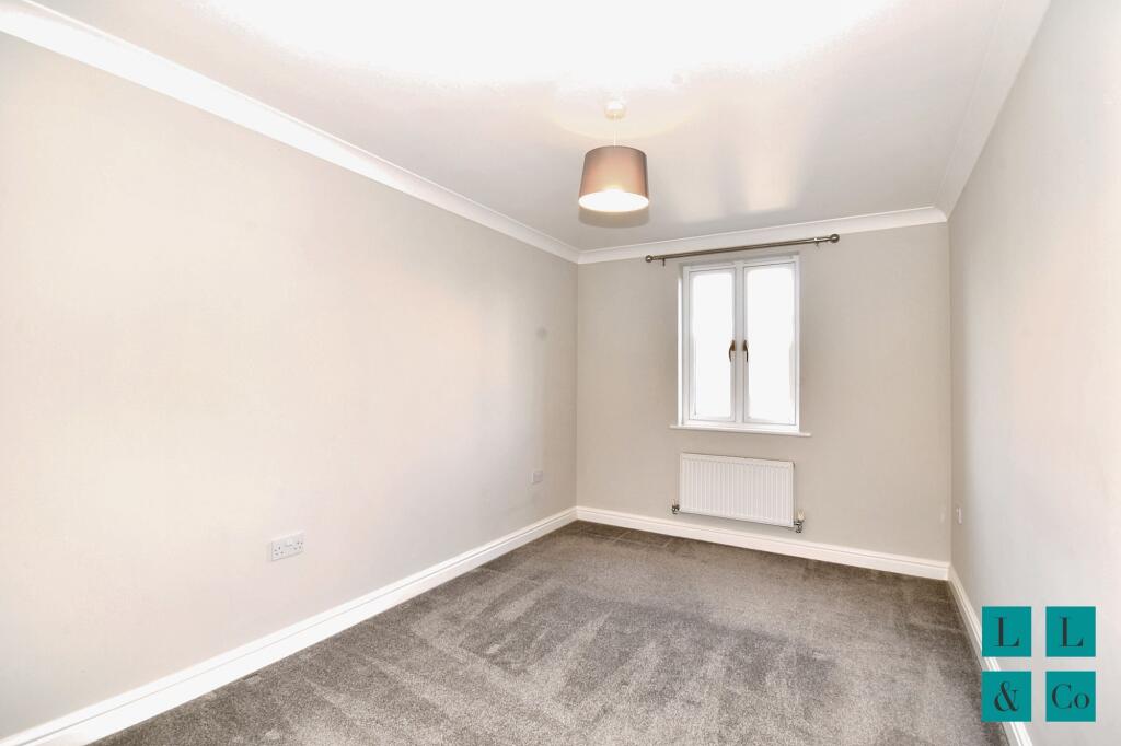 BEDROOM 2