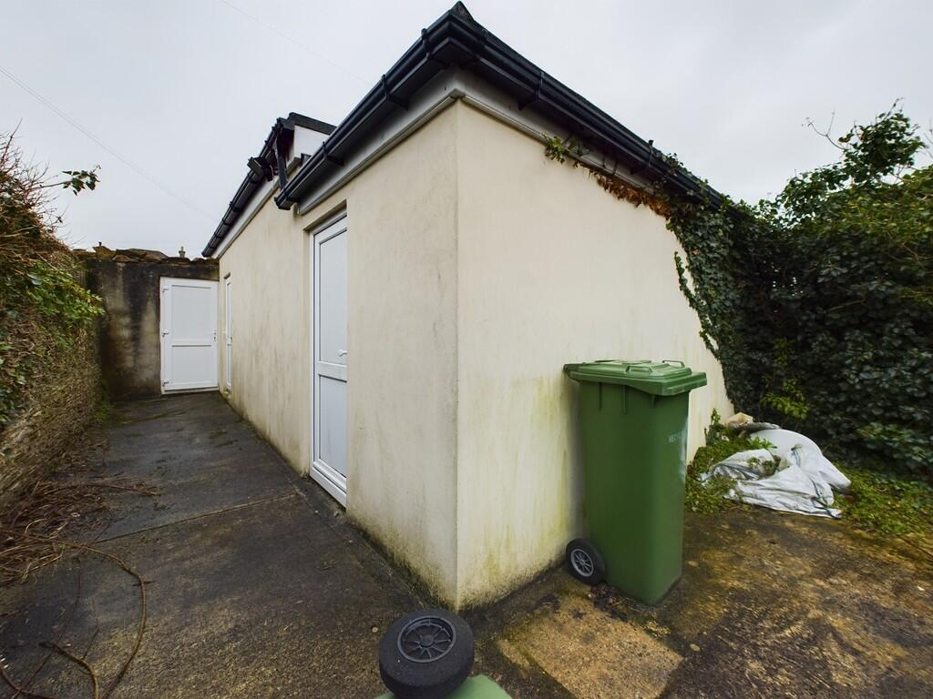 CAM03974G0-PR0101...