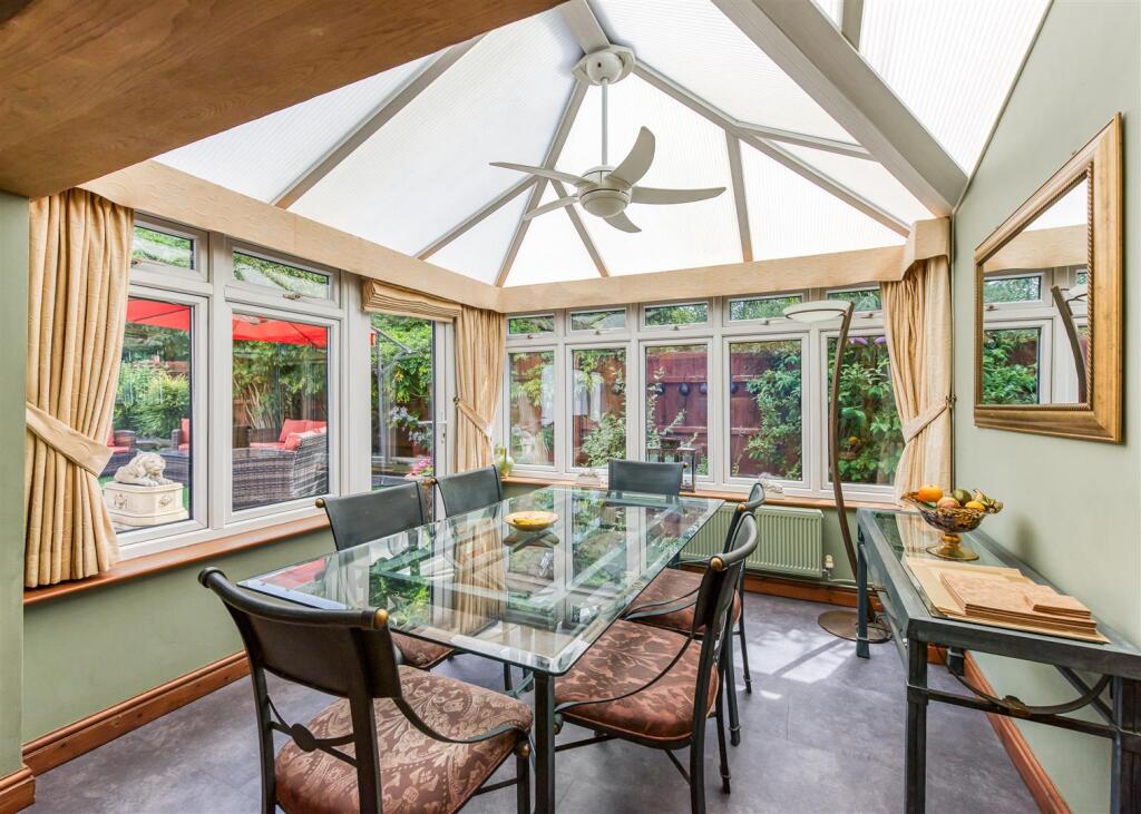 Cross Keys House, 62 Broadway-02.jpg