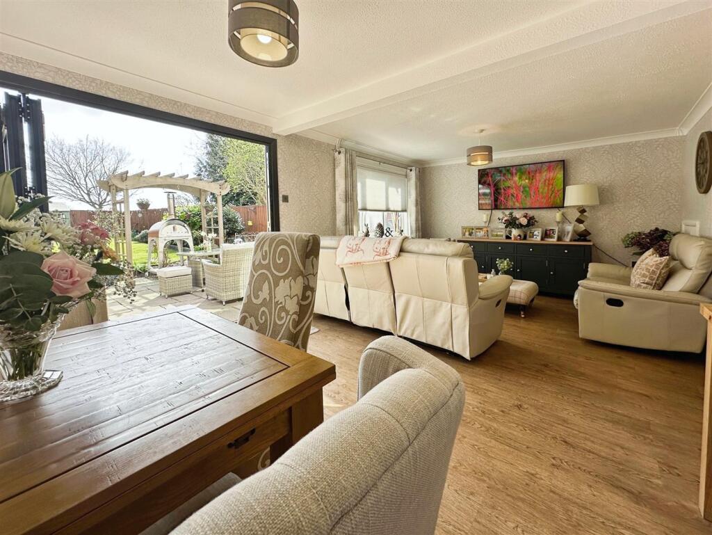 ded9d08a-image_picker_E4F9D390-9BA1-45F4-917A-E9DA