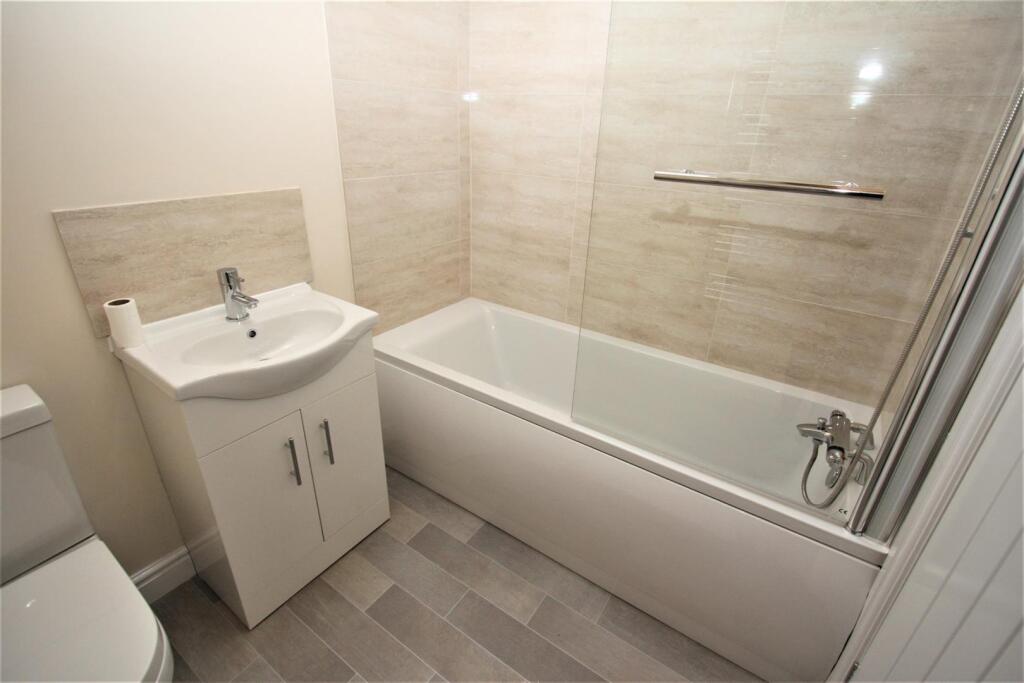 Main Bathroom