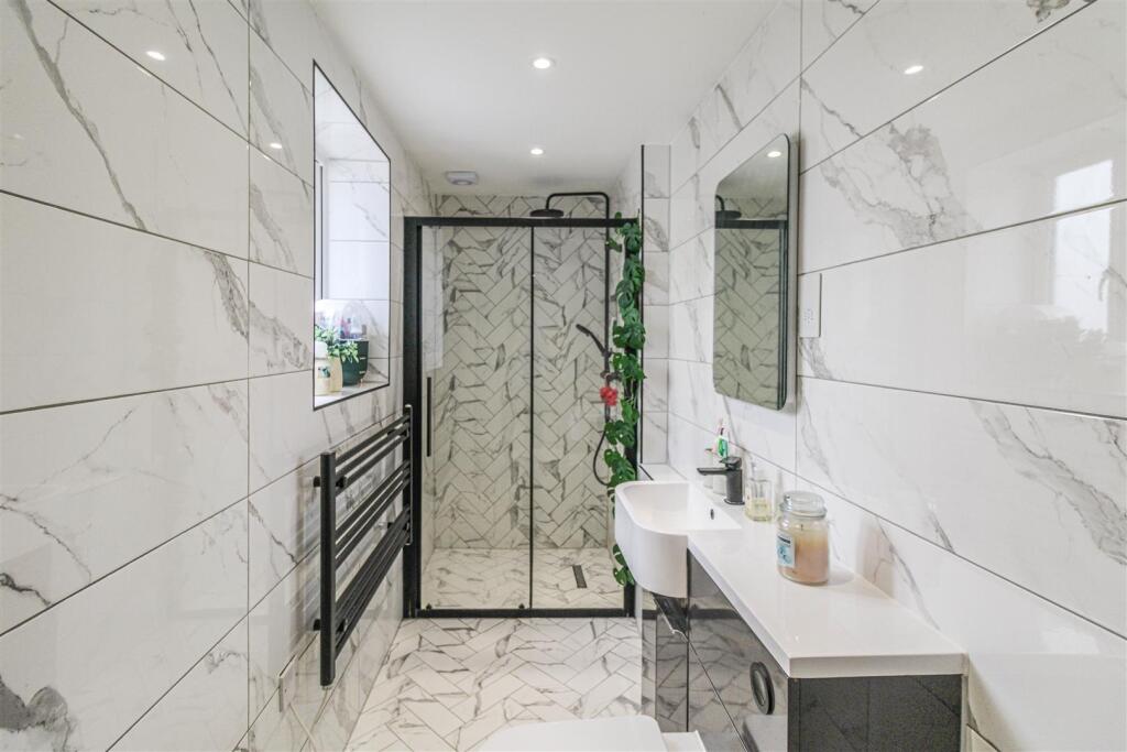 Luxury Shower Room