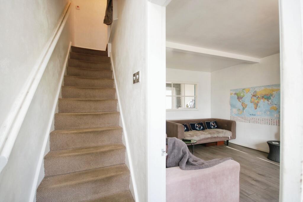 Ce13b00c-Entrance 20Hall.JPG