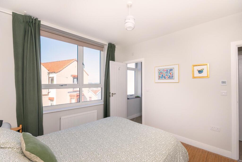 1B4RTN - Bedroom B.jpg