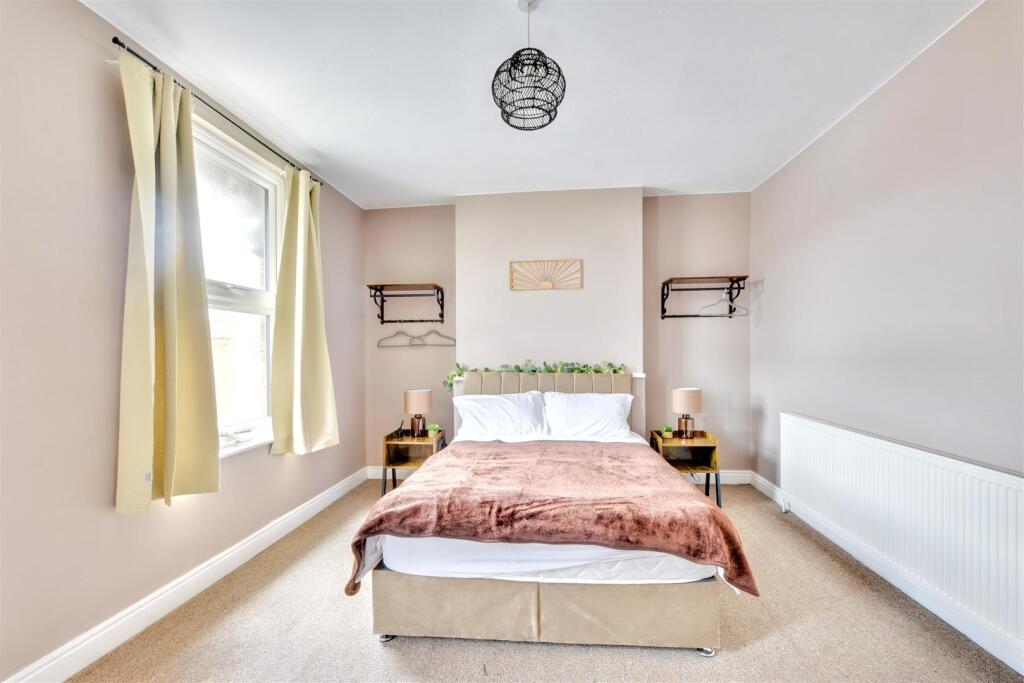 Bedroom One_1.jpeg