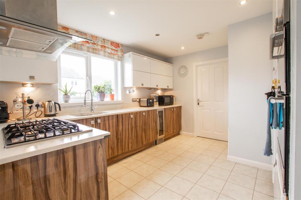 kitchen-3.jpg